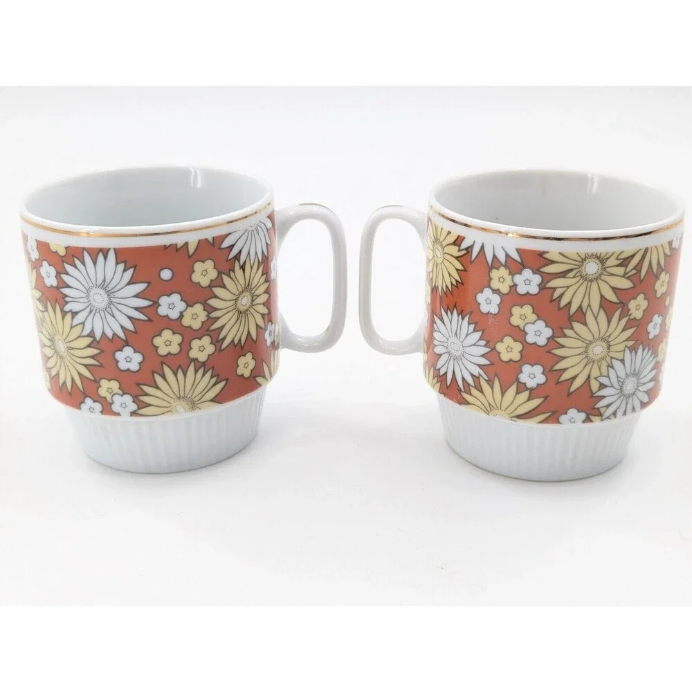 Daisy Retro Mod Orange Yellow Floral Gold Rim Stackable Coffee Mug Cup Set of 2